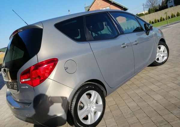 Opel Meriva cena 24900 przebieg: 166000, rok produkcji 2011 z Łask małe 781